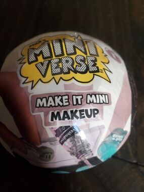Mini Verse Make It Mini Makeup